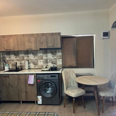 Our Garden Apartment Tbilisi ภายนอก รูปภาพ